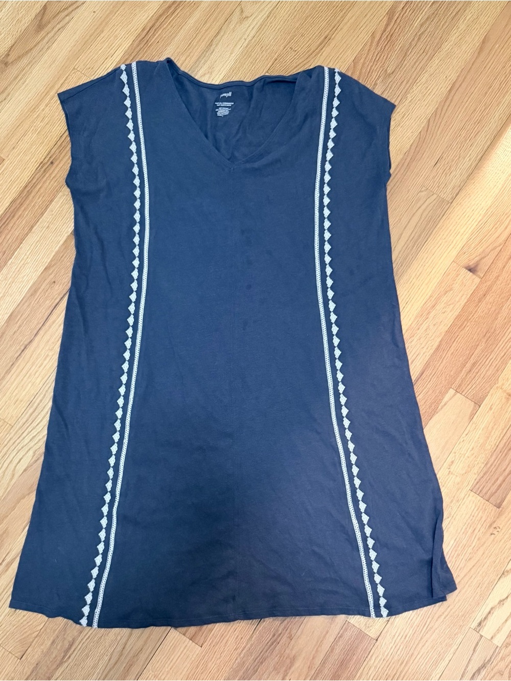 Women’s Navy Embroidered V-Neck Midi Dress